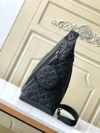 Picture of Louis Vuitton Mens Bags _SKUfw135860672fw